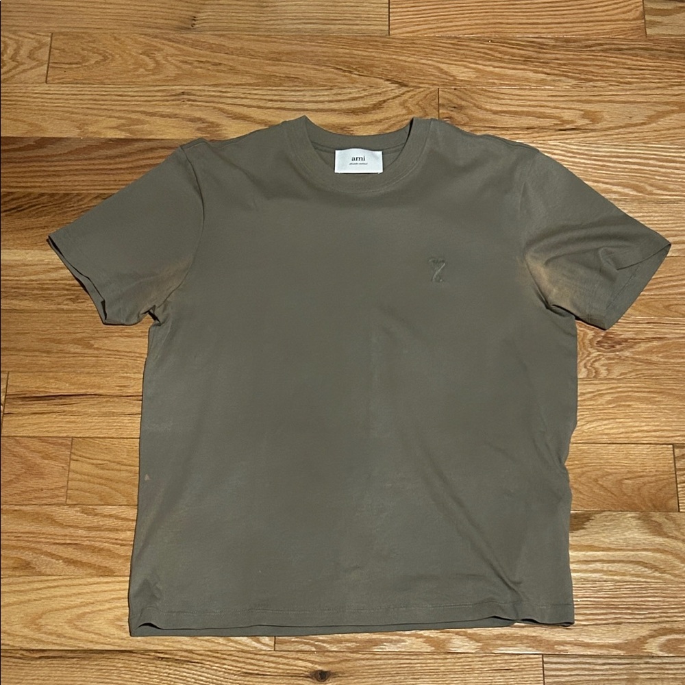 Ami Olive Short Sleeve Tee